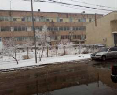 3 հարկանի շինություն և տվյալ շինության դիմացի հողատարածք 